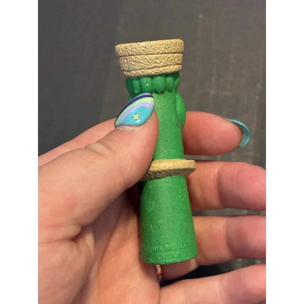 Big Idea 1998 VeggieTales Dave and the Giant Pickle Playset Figure